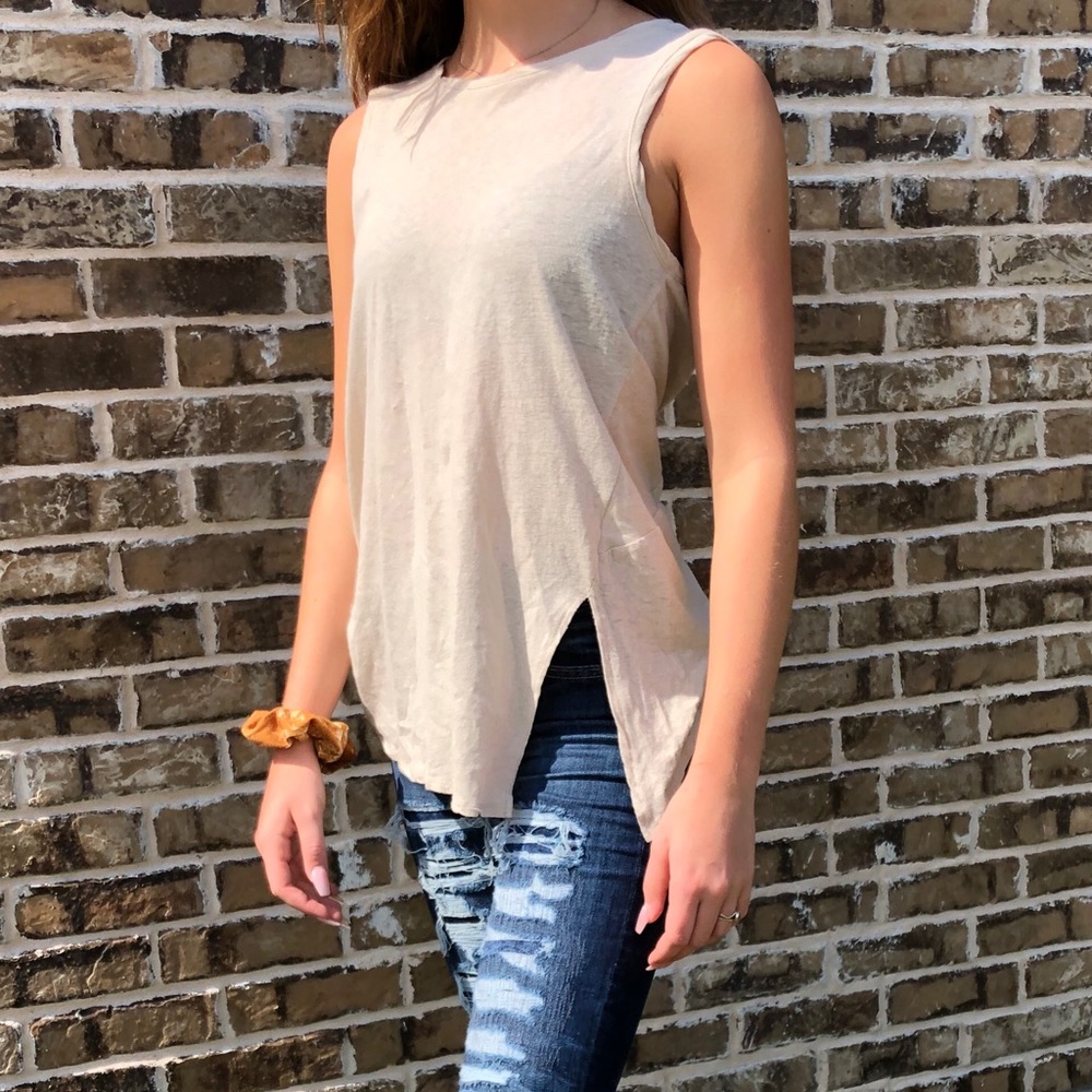 Cute off white/ beige shirt